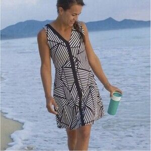 Title Nine Hillarys Dream Dress Size Medium Black White Skater Girl Sporty Beach